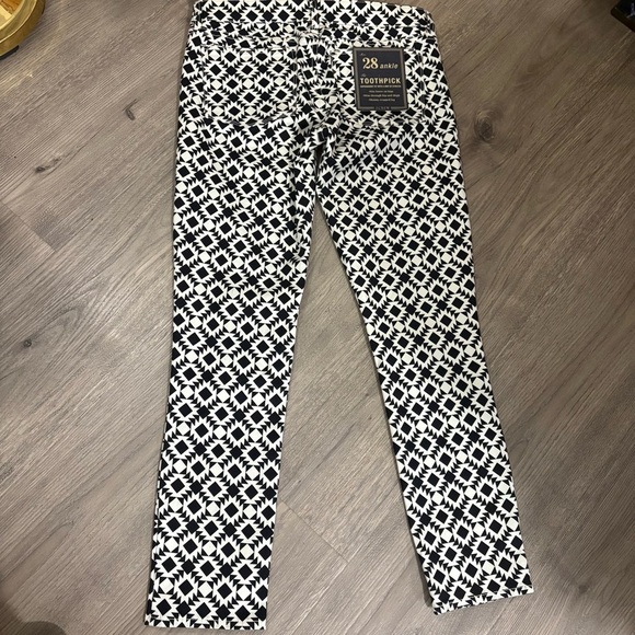 J. Crew Toothpick Black White Geometric Jeans Sz 28 Retro Grunge Skinny Mid Rise - Picture 9 of 9